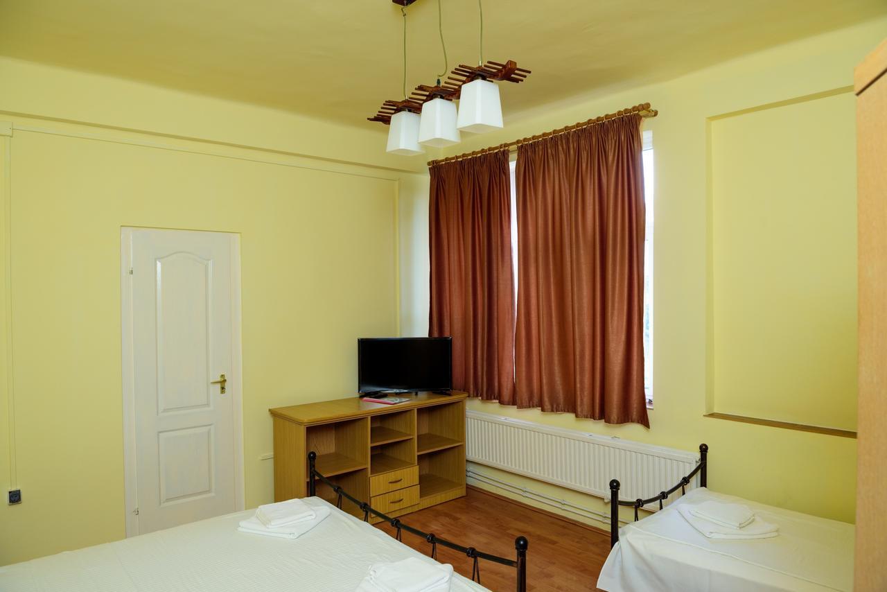 Pensiunea Tranzit Satu Mare Ngoại thất bức ảnh